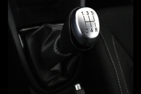 Renault Clio 0.9 TCe Limited | Navigatie | Airco | Cruise control | Keyless | Parkeerhulp | Bluetooth | DAB+ | Lichtmetalen velgen