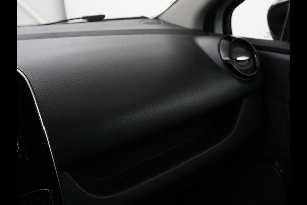 Renault Clio 0.9 TCe Limited | Navigatie | Airco | Cruise control | Keyless | Parkeerhulp | Bluetooth | DAB+ | Lichtmetalen velgen