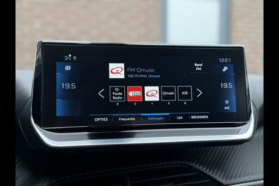 Peugeot 2008 1.2 PureTech Allure 2e Eigenaar|Navi|Camera|Carplay|Clima|Cruise|Dealer Onderhouden|N.A.P|APK tot 07-2026