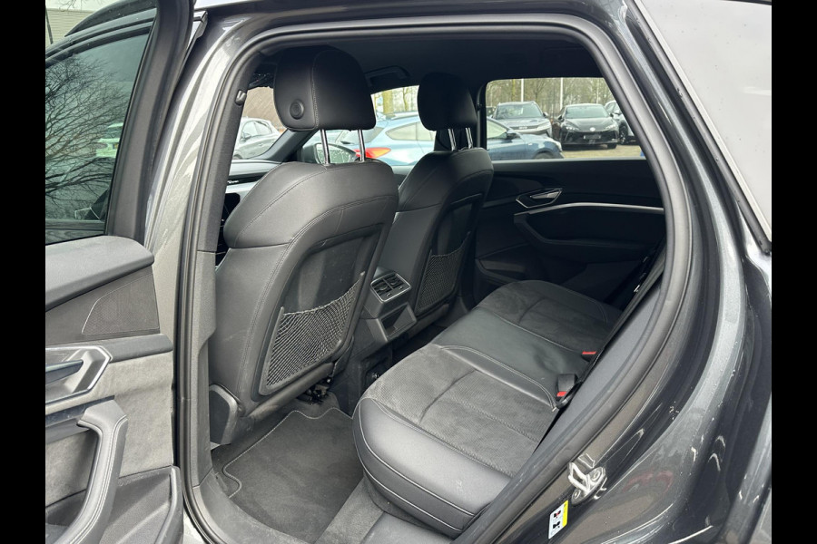 Audi e-tron 55 quattro S edition 95 kWh S-LINE BINNEN & BUITEN | SOH 94% | ORIG. NL AUTO | CAMERA | ELEK. KOFFERBAK | ADAPTIEVE CRUISE CONTROL | STOELVERWARMING | MEMORY SEATS |AFN. TREKHAAK | AUDI DEALER ONDERHOUDEN | RIJKLAAR + 12 MND BOVAG GARANTIE