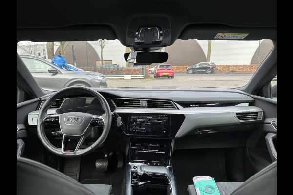 Audi e-tron 55 quattro S edition 95 kWh S-LINE BINNEN & BUITEN | SOH 94% | ORIG. NL AUTO | CAMERA | ELEK. KOFFERBAK | ADAPTIEVE CRUISE CONTROL | STOELVERWARMING | MEMORY SEATS |AFN. TREKHAAK | AUDI DEALER ONDERHOUDEN | RIJKLAAR + 12 MND BOVAG GARANTIE