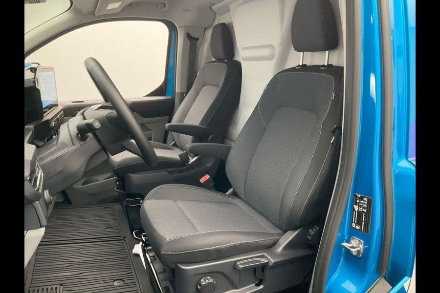 Ford E-Transit Cust. 320 L2H1 Limited 65 kWh 218pk | Wegklapbare Trekhaak | Adaptieve Cruise | Navigatie | BESTICKERING WORDT VERWIJDERD | Stoel/stuurverwarming