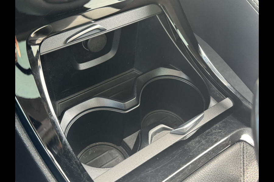 BMW X2 SDrive18i High Executive LED 19" M-sport velgen Panorama Sfeer verlichting Leder Cruise Clima