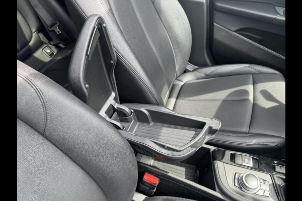 BMW X2 SDrive18i High Executive LED 19" M-sport velgen Panorama Sfeer verlichting Leder Cruise Clima