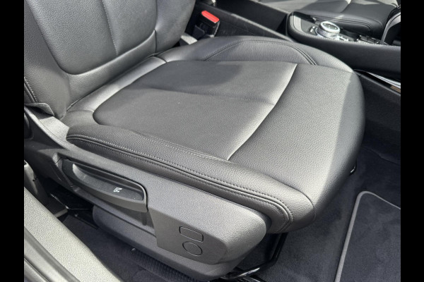 BMW X2 SDrive18i High Executive LED 19" M-sport velgen Panorama Sfeer verlichting Leder Cruise Clima