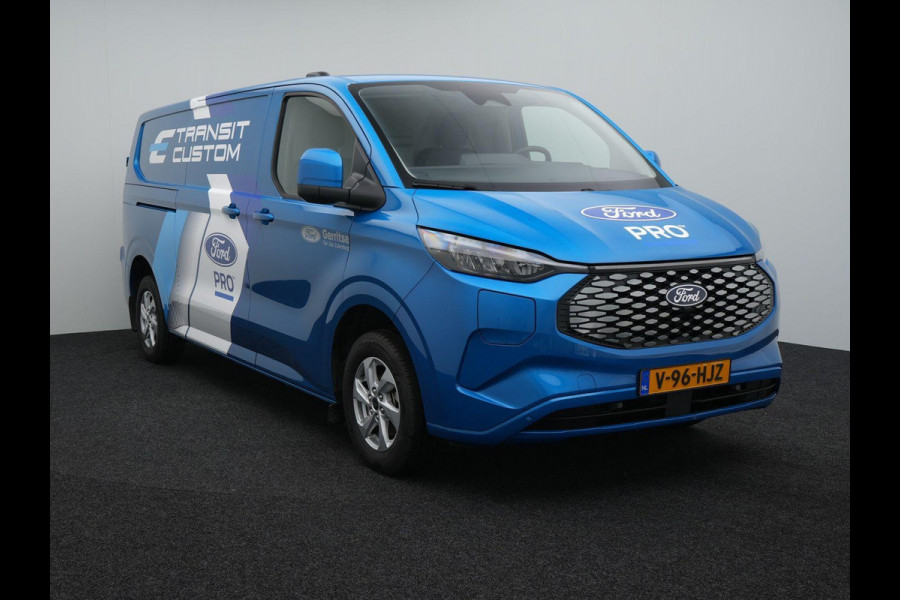 Ford E-Transit Cust. 320 L2H1 Limited 65 kWh 218pk | Wegklapbare Trekhaak | Adaptieve Cruise | Navigatie | BESTICKERING WORDT VERWIJDERD | Stoel/stuurverwarming