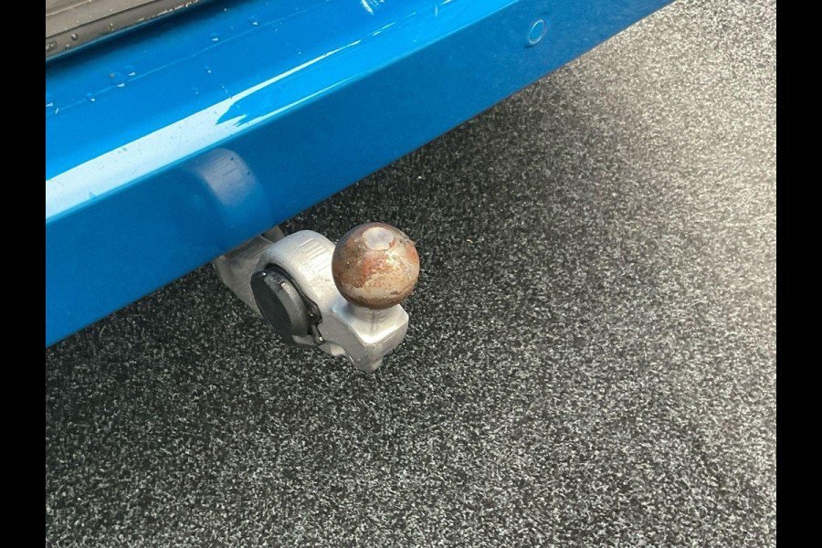 Ford E-Transit Cust. 320 L2H1 Limited 65 kWh 218pk | Wegklapbare Trekhaak | Adaptieve Cruise | Navigatie | BESTICKERING WORDT VERWIJDERD | Stoel/stuurverwarming