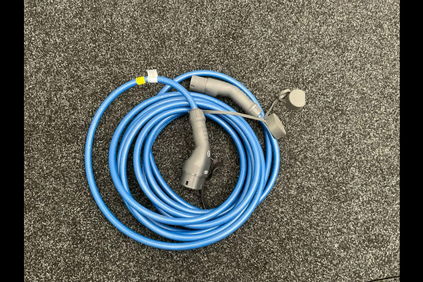 Ford E-Transit Cust. 320 L2H1 Limited 65 kWh 218pk | Wegklapbare Trekhaak | Adaptieve Cruise | Navigatie | BESTICKERING WORDT VERWIJDERD | Stoel/stuurverwarming