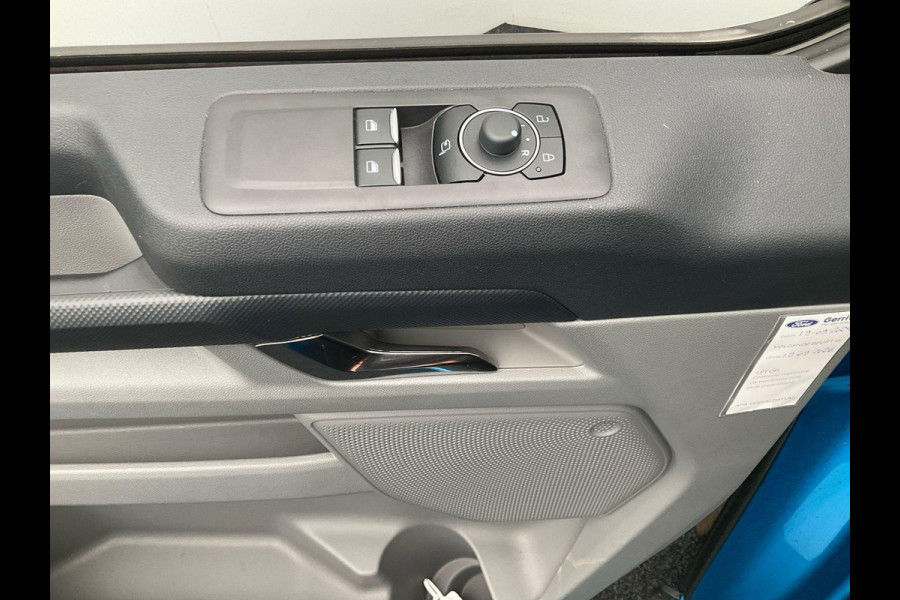 Ford E-Transit Cust. 320 L2H1 Limited 65 kWh 218pk | Wegklapbare Trekhaak | Adaptieve Cruise | Navigatie | BESTICKERING WORDT VERWIJDERD | Stoel/stuurverwarming