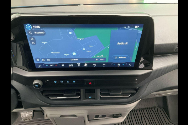 Ford E-Transit Cust. 320 L2H1 Limited 65 kWh 218pk | Wegklapbare Trekhaak | Adaptieve Cruise | Navigatie | BESTICKERING WORDT VERWIJDERD | Stoel/stuurverwarming