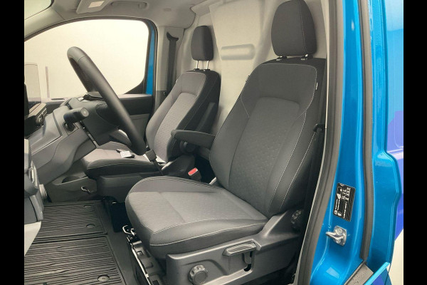 Ford E-Transit Cust. 320 L2H1 Limited 65 kWh 218pk | Wegklapbare Trekhaak | Adaptieve Cruise | Navigatie | BESTICKERING WORDT VERWIJDERD | Stoel/stuurverwarming