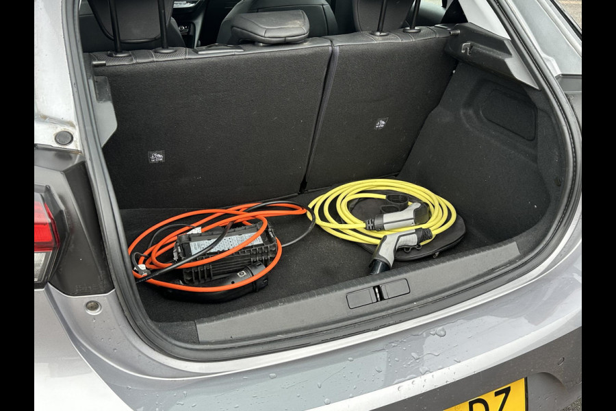 Opel CORSA-E Elegance 50 kWh SOH 92% | 3-FASE LADER | ORIG. NL AUTO 1E EIGENAAR |  STOEL- & STUURWIELVERWARMING | CAMERA | FULL LED | KEYLESS |RIJKLAAR + 12 MND BOVAG GARANTIE