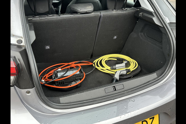 Opel CORSA-E Elegance 50 kWh SOH 92% | 3-FASE LADER | ORIG. NL AUTO 1E EIGENAAR |  STOEL- & STUURWIELVERWARMING | CAMERA | FULL LED | KEYLESS |RIJKLAAR + 12 MND BOVAG GARANTIE