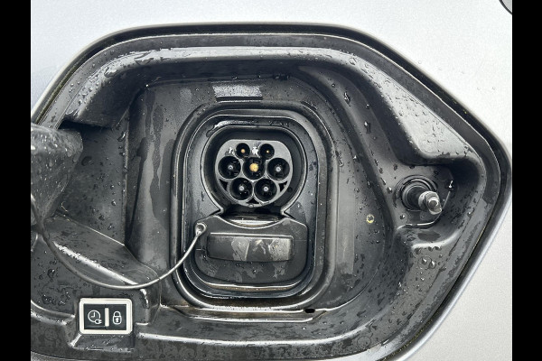 Opel CORSA-E Elegance 50 kWh SOH 92% | 3-FASE LADER | ORIG. NL AUTO 1E EIGENAAR |  STOEL- & STUURWIELVERWARMING | CAMERA | FULL LED | KEYLESS |RIJKLAAR + 12 MND BOVAG GARANTIE