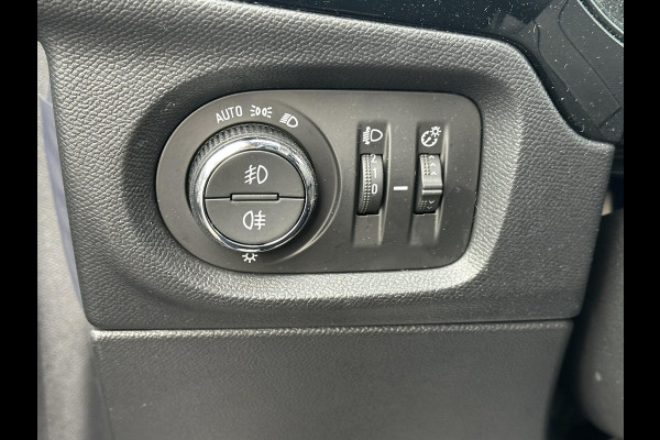 Opel CORSA-E Elegance 50 kWh SOH 92% | 3-FASE LADER | ORIG. NL AUTO 1E EIGENAAR |  STOEL- & STUURWIELVERWARMING | CAMERA | FULL LED | KEYLESS |RIJKLAAR + 12 MND BOVAG GARANTIE