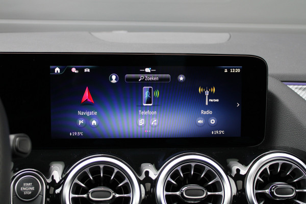 Mercedes-Benz GLA 250 e Business Solution AMG | AMG | FACELIFT | PANO | CARBON | KEYLESS | DODEHOEK |