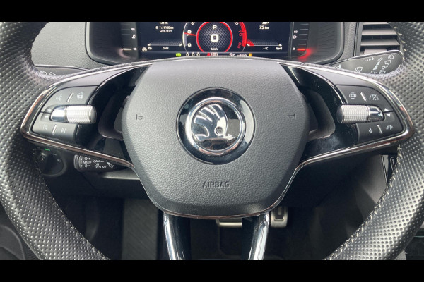 Škoda Karoq 1.5 TSI ACT 150pk DSG Sportline Business Panorama Trekhaak Camera Stoelverwarming Carplay