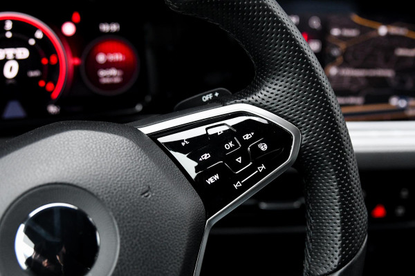 Volkswagen Golf 2.0 GTD. Leder, Koeling, Memory, HUD, Keyless, Camera, H/K, ACC, Stuurvw, IQ Light, Trekh, Sfeer, CarPlay!
