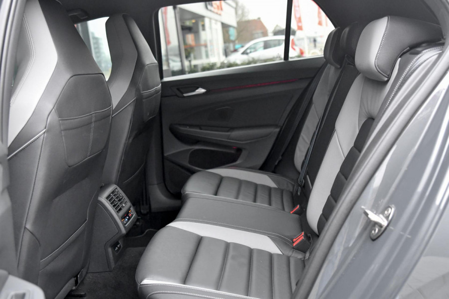 Volkswagen Golf 2.0 GTD. Leder, Koeling, Memory, HUD, Keyless, Camera, H/K, ACC, Stuurvw, IQ Light, Trekh, Sfeer, CarPlay!