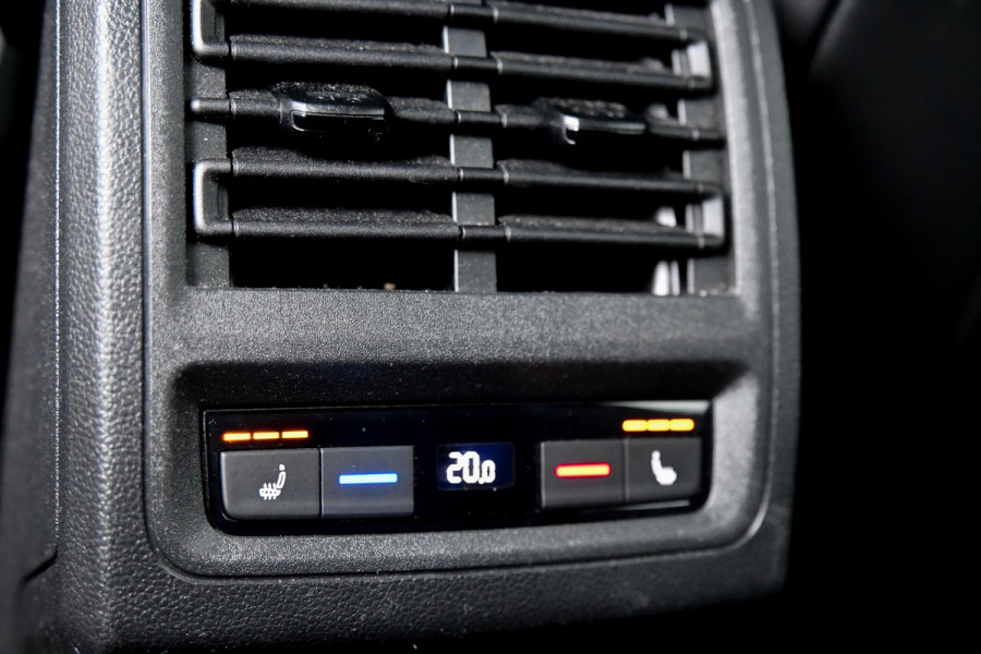 Volkswagen Golf 2.0 GTD. Leder, Koeling, Memory, HUD, Keyless, Camera, H/K, ACC, Stuurvw, IQ Light, Trekh, Sfeer, CarPlay!