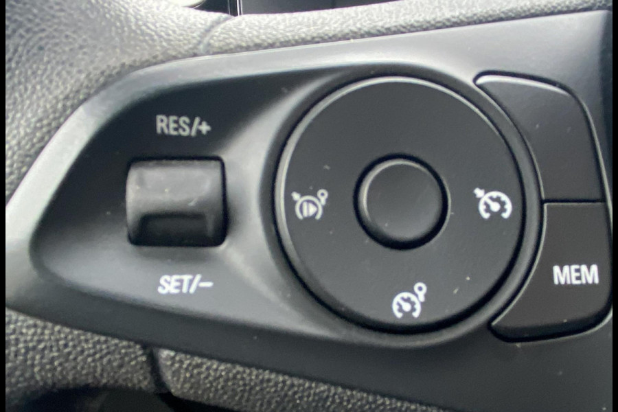 Opel CORSA-E Level 2 50 kWh, PDC, PrivacyGlass, Clima, CC, Batt. 100%, NAP