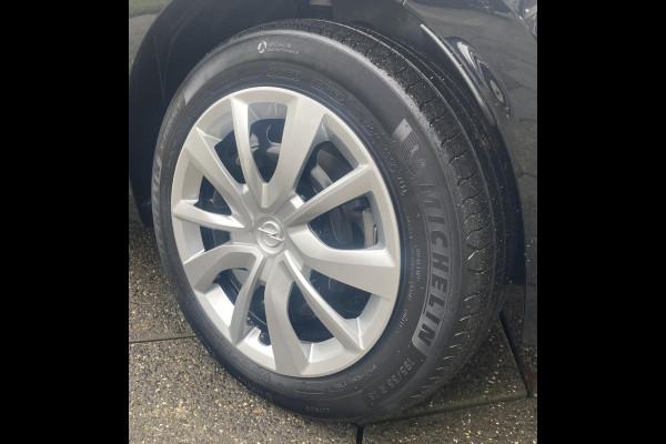 Opel CORSA-E Level 2 50 kWh, PDC, PrivacyGlass, Clima, CC, Batt. 100%, NAP