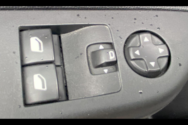 Opel CORSA-E Level 2 50 kWh, PDC, PrivacyGlass, Clima, CC, Batt. 100%, NAP