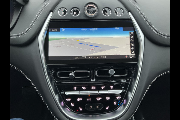 Aston Martin Dbx 4.0 V8 360° Memory Stoelverw/koeling Sfeerverl Pano Lightning Silver