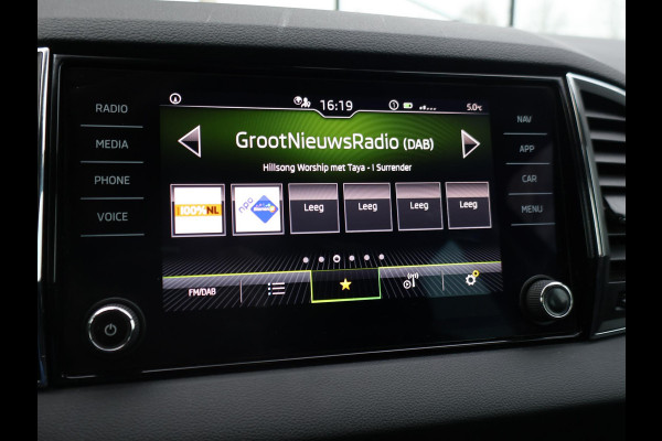 Škoda Karoq 1.5 TSI ACT 150 PK AUT. + WEGKL. TREKHAAK | CANTON | ADAPTIVE CRUISE | STOELVERW. | CAMERA