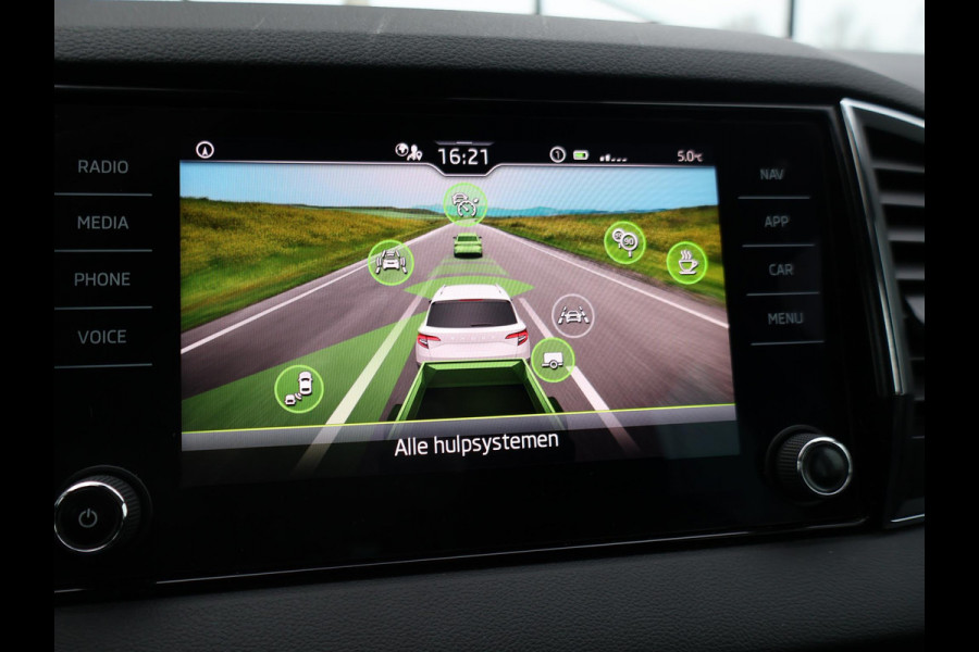 Škoda Karoq 1.5 TSI ACT 150 PK AUT. + WEGKL. TREKHAAK | CANTON | ADAPTIVE CRUISE | STOELVERW. | CAMERA