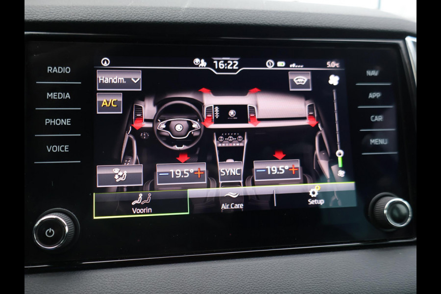 Škoda Karoq 1.5 TSI ACT 150 PK AUT. + WEGKL. TREKHAAK | CANTON | ADAPTIVE CRUISE | STOELVERW. | CAMERA