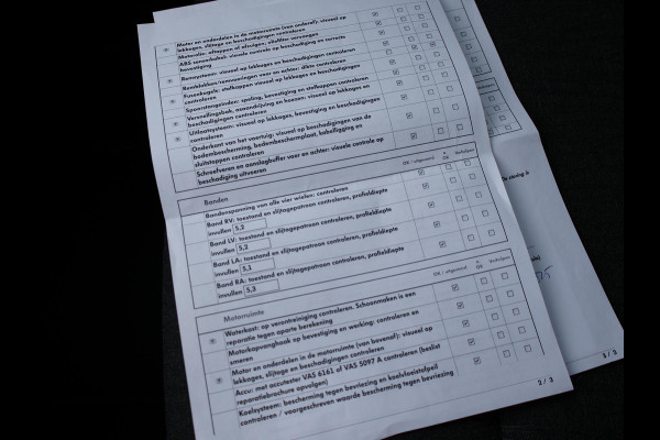 Škoda Karoq 1.5 TSI ACT 150 PK AUT. + WEGKL. TREKHAAK | CANTON | ADAPTIVE CRUISE | STOELVERW. | CAMERA