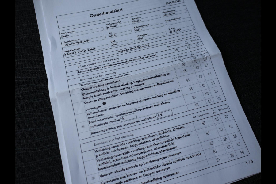 Škoda Karoq 1.5 TSI ACT 150 PK AUT. + WEGKL. TREKHAAK | CANTON | ADAPTIVE CRUISE | STOELVERW. | CAMERA