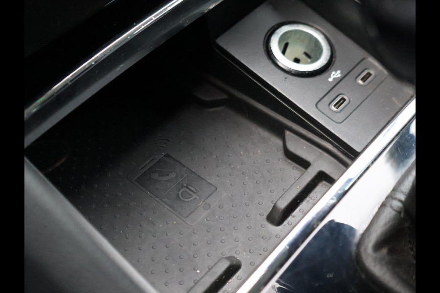 Škoda Karoq 1.5 TSI ACT 150 PK AUT. + WEGKL. TREKHAAK | CANTON | ADAPTIVE CRUISE | STOELVERW. | CAMERA