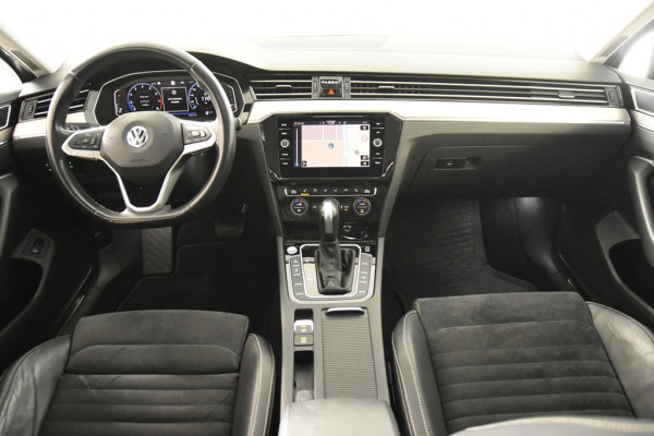 Volkswagen Passat Variant 1.5 TSI Elegance *1ste Eigenaar*Leer*Panoramadak*Trekhaak*