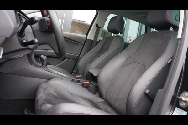 Seat Leon 1.5 TSI FR Ultimate Edition Black AUTOMAAT-ACC-ALCANTARA-BEATS-CAMERA-FULL LED-KEYLESS-LED-MODE-PANORAMA