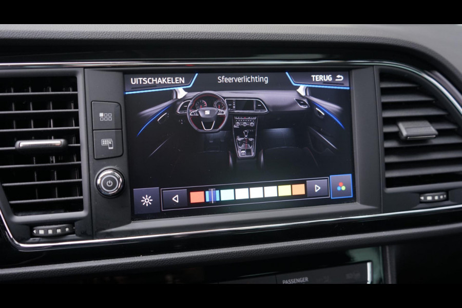 Seat Leon 1.5 TSI FR Ultimate Edition Black AUTOMAAT-ACC-ALCANTARA-BEATS-CAMERA-FULL LED-KEYLESS-LED-MODE-PANORAMA