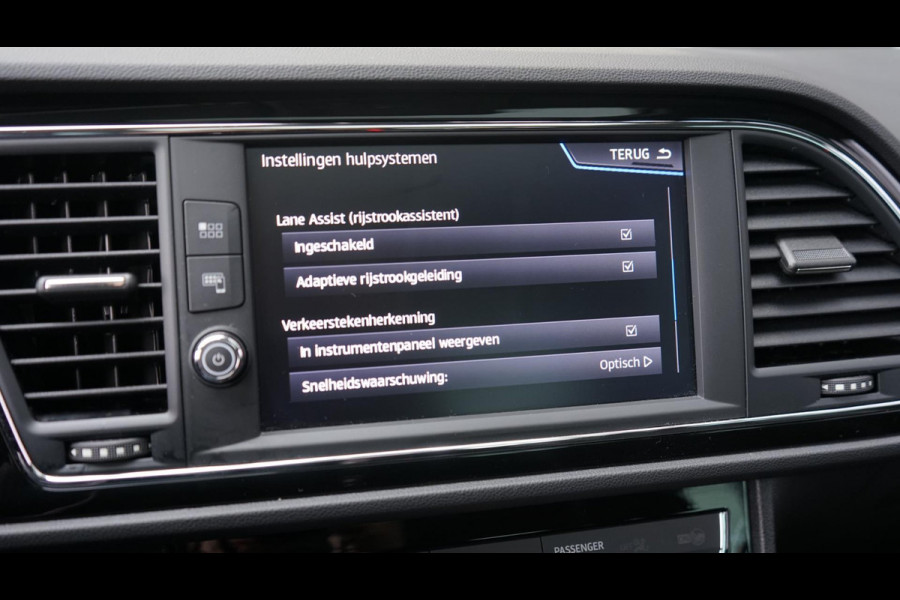 Seat Leon 1.5 TSI FR Ultimate Edition Black AUTOMAAT-ACC-ALCANTARA-BEATS-CAMERA-FULL LED-KEYLESS-LED-MODE-PANORAMA