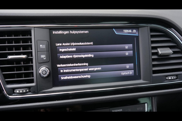 Seat Leon 1.5 TSI FR Ultimate Edition Black AUTOMAAT-ACC-ALCANTARA-BEATS-CAMERA-FULL LED-KEYLESS-LED-MODE-PANORAMA