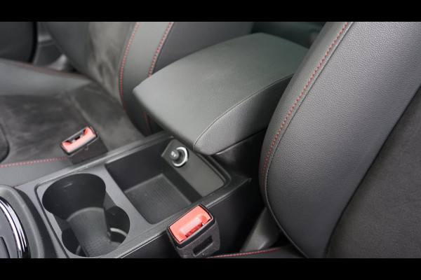 Seat Leon 1.5 TSI FR Ultimate Edition Black AUTOMAAT-ACC-ALCANTARA-BEATS-CAMERA-FULL LED-KEYLESS-LED-MODE-PANORAMA