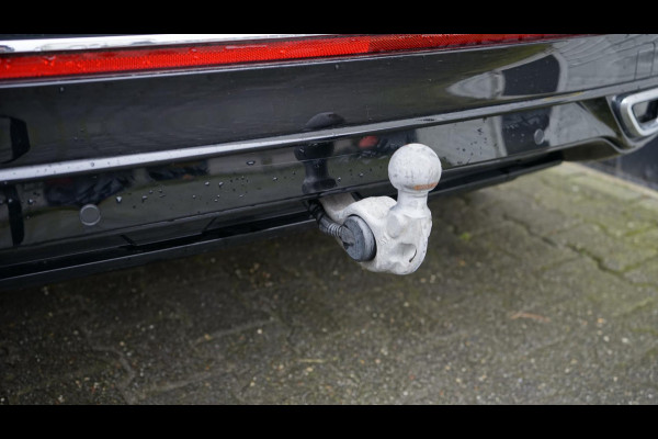 Volkswagen Tiguan 1.5 TSI R-Line AUTOMAAT-CAMERA-IQ LIGHT-KEYLESS-LEDER-MEMORY-NAVIGATIE-PANORAMA-TREKHAAK