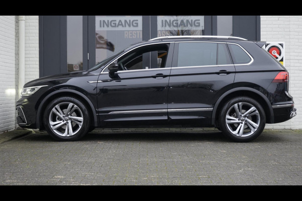 Volkswagen Tiguan 1.5 TSI R-Line AUTOMAAT-CAMERA-IQ LIGHT-KEYLESS-LEDER-MEMORY-NAVIGATIE-PANORAMA-TREKHAAK