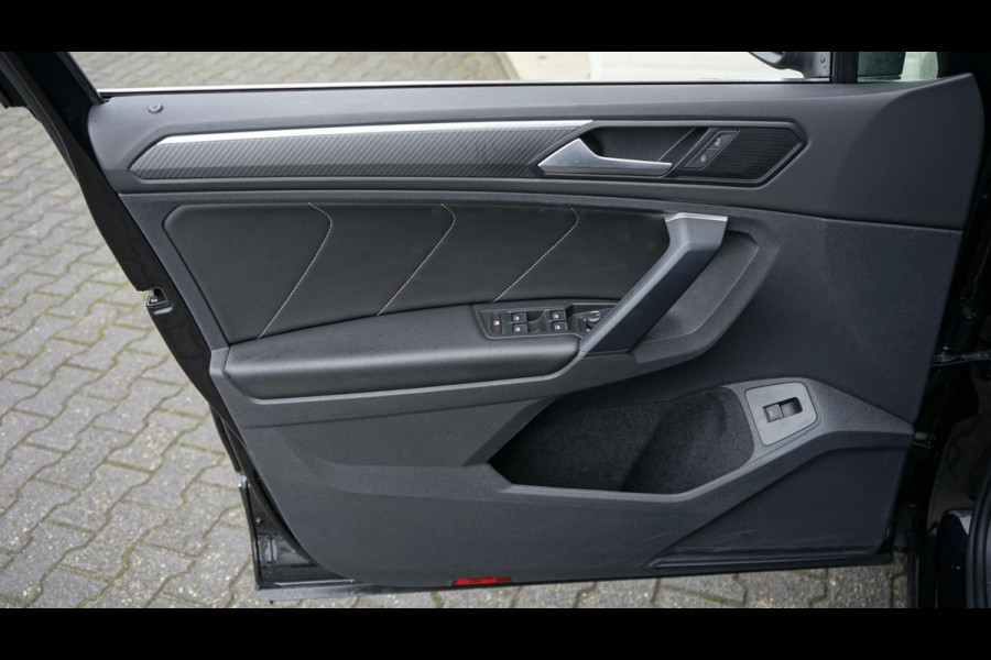 Volkswagen Tiguan 1.5 TSI R-Line AUTOMAAT-CAMERA-IQ LIGHT-KEYLESS-LEDER-MEMORY-NAVIGATIE-PANORAMA-TREKHAAK
