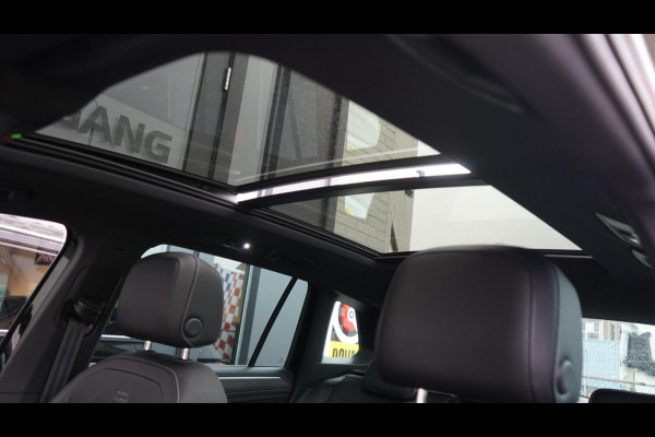 Volkswagen Tiguan 1.5 TSI R-Line AUTOMAAT-CAMERA-IQ LIGHT-KEYLESS-LEDER-MEMORY-NAVIGATIE-PANORAMA-TREKHAAK