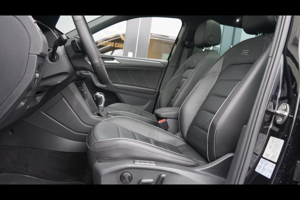 Volkswagen Tiguan 1.5 TSI R-Line AUTOMAAT-CAMERA-IQ LIGHT-KEYLESS-LEDER-MEMORY-NAVIGATIE-PANORAMA-TREKHAAK