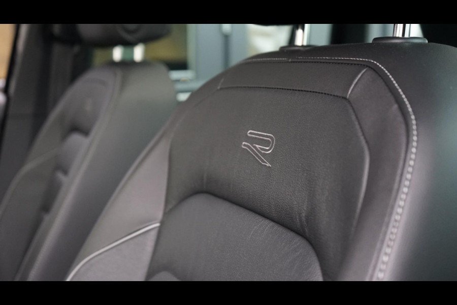 Volkswagen Tiguan 1.5 TSI R-Line AUTOMAAT-CAMERA-IQ LIGHT-KEYLESS-LEDER-MEMORY-NAVIGATIE-PANORAMA-TREKHAAK