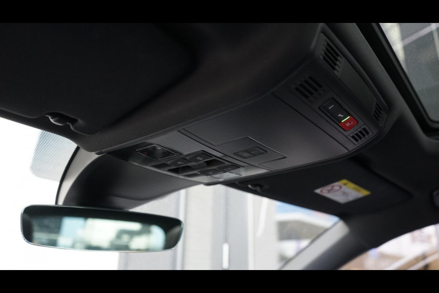 Volkswagen Tiguan 1.5 TSI R-Line AUTOMAAT-CAMERA-IQ LIGHT-KEYLESS-LEDER-MEMORY-NAVIGATIE-PANORAMA-TREKHAAK