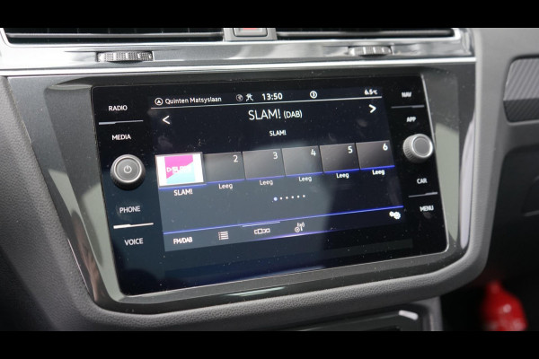 Volkswagen Tiguan 1.5 TSI R-Line AUTOMAAT-CAMERA-IQ LIGHT-KEYLESS-LEDER-MEMORY-NAVIGATIE-PANORAMA-TREKHAAK