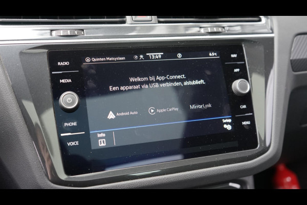 Volkswagen Tiguan 1.5 TSI R-Line AUTOMAAT-CAMERA-IQ LIGHT-KEYLESS-LEDER-MEMORY-NAVIGATIE-PANORAMA-TREKHAAK