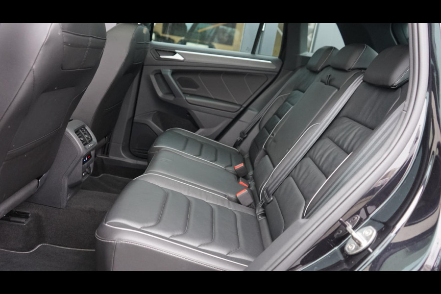 Volkswagen Tiguan 1.5 TSI R-Line AUTOMAAT-CAMERA-IQ LIGHT-KEYLESS-LEDER-MEMORY-NAVIGATIE-PANORAMA-TREKHAAK